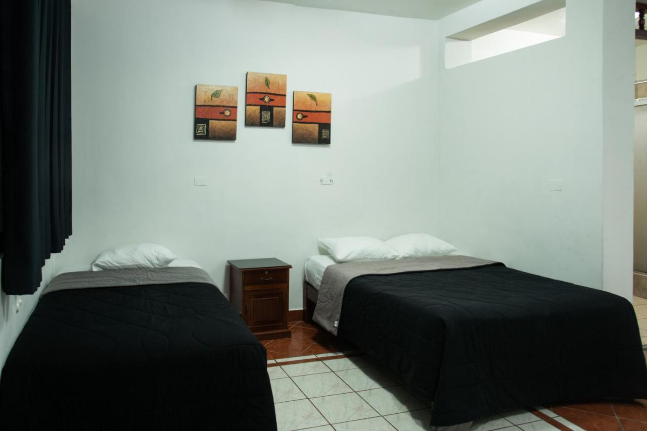 Hospedaje Gran Imperial Tumbes Exterior photo